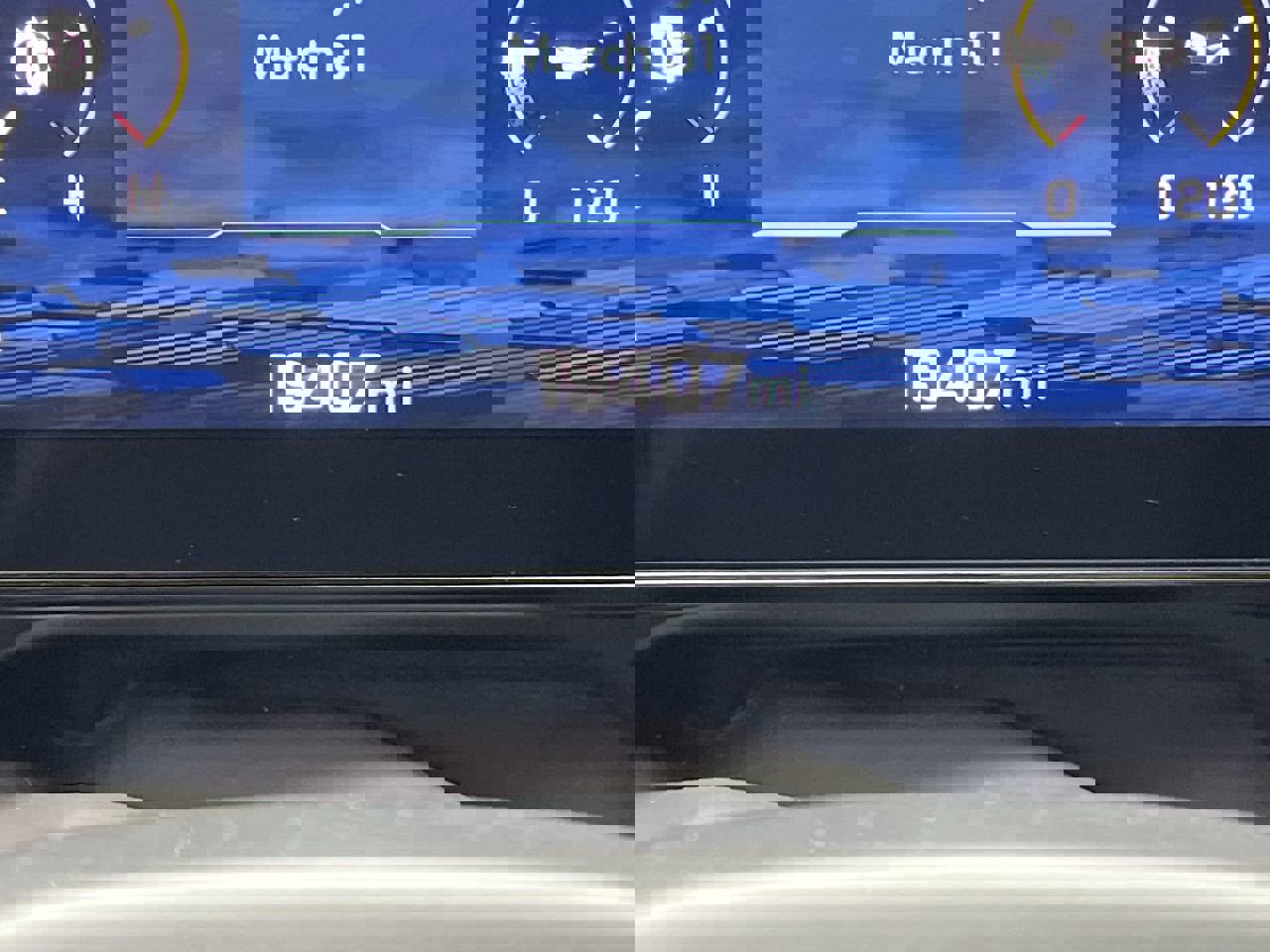 Certified 2025 Chevrolet Suburban Premier w/ Sun And Tow Package AWD/4WD image 18