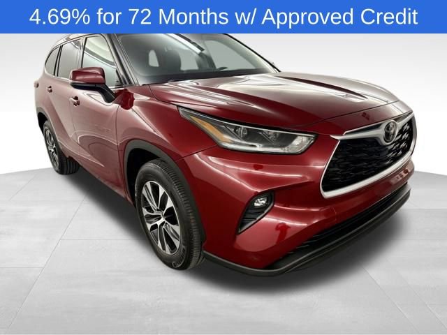 Used 2021 Toyota Highlander XLE image 1