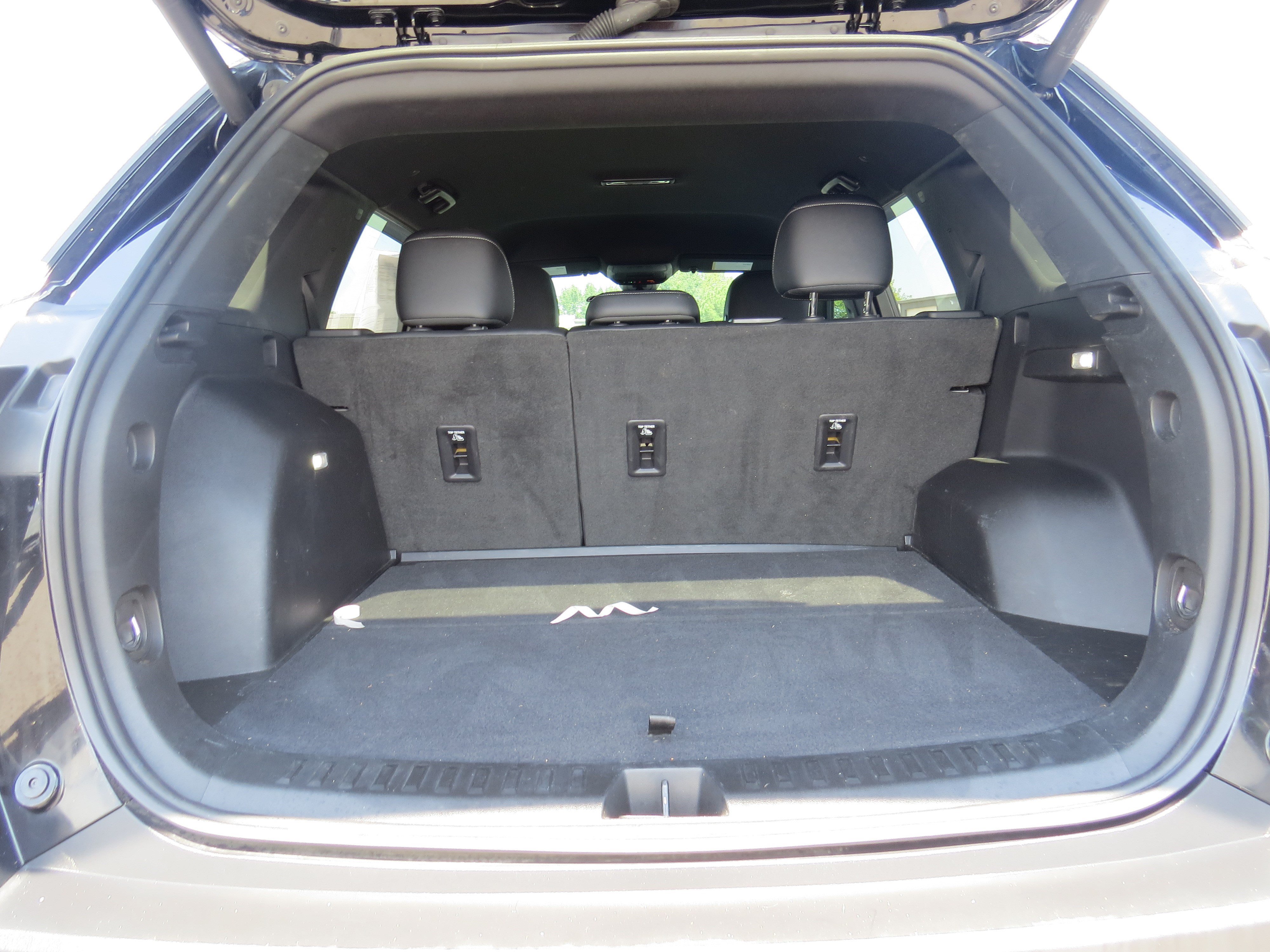 Used 2025 Chevrolet Equinox LT w/ Convenience Package II AWD/4WD image 12