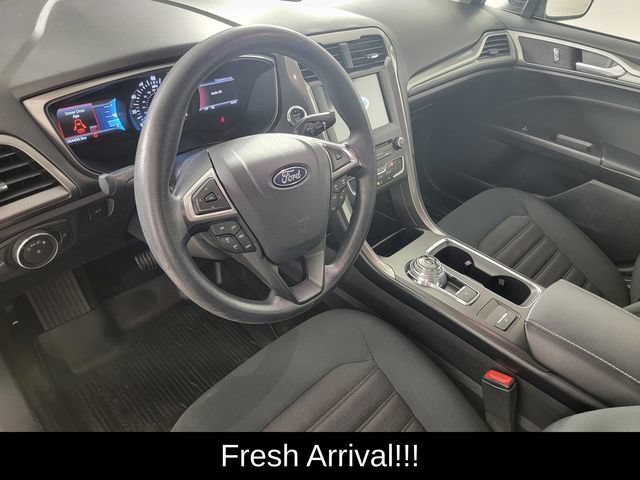Used 2018 Ford Fusion SE w/ Fusion SE Technology Package FWD image 12