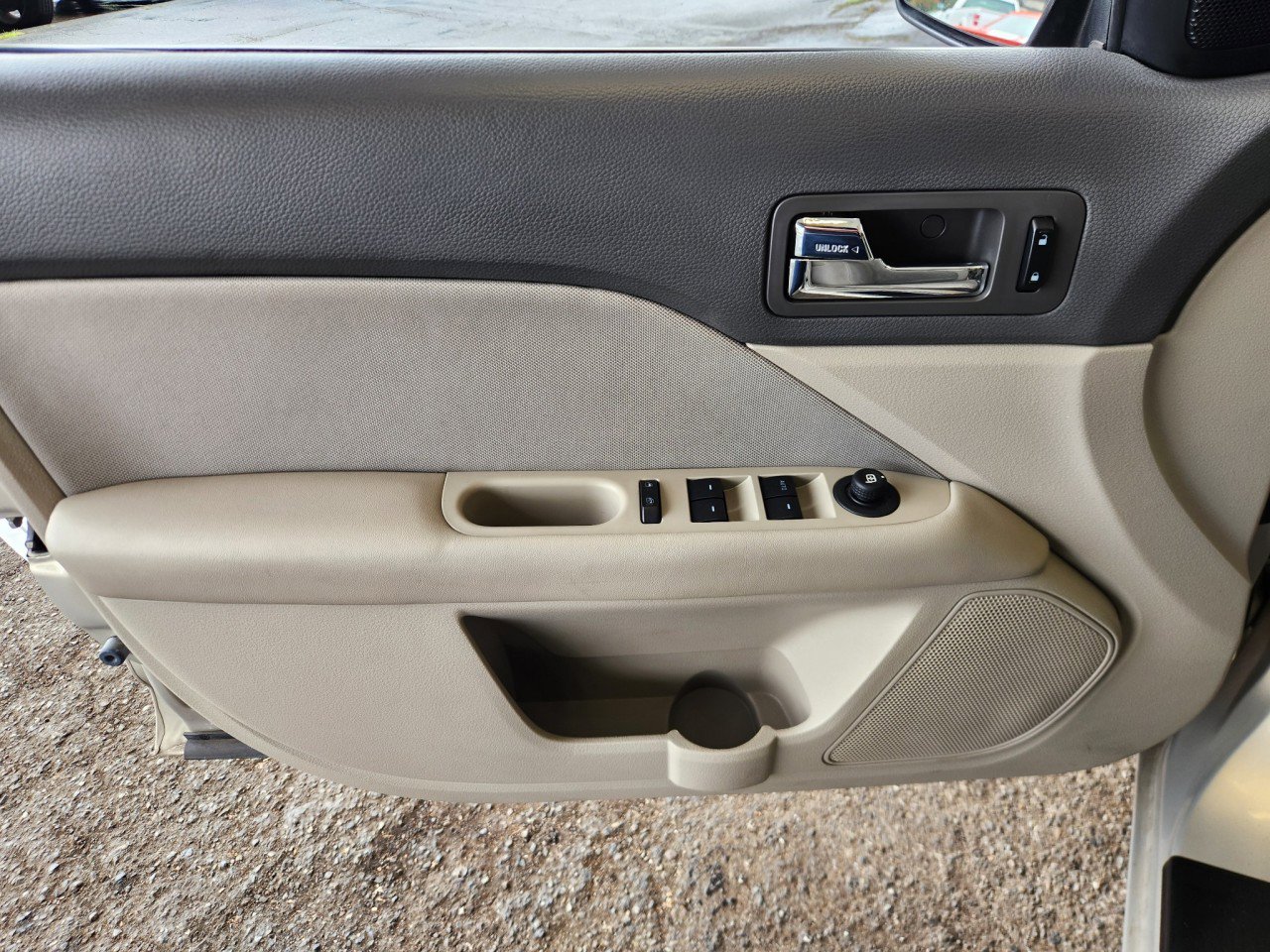 Used 2010 Ford Fusion SE FWD image 14