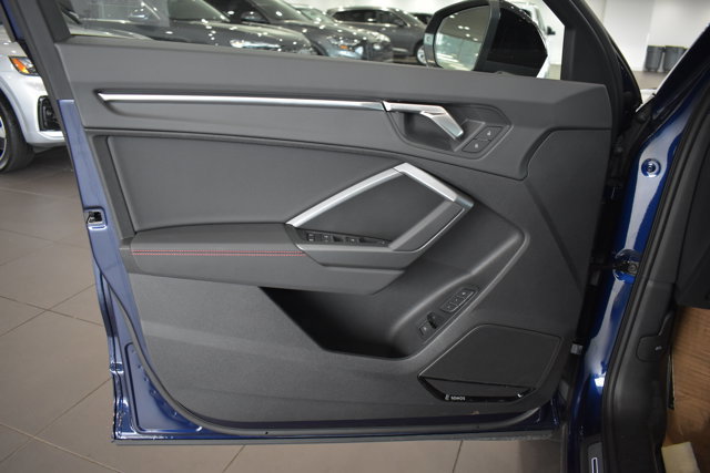 Used 2025 Audi Q3 2.0T Premium Plus w/ Premium Plus Package image 29