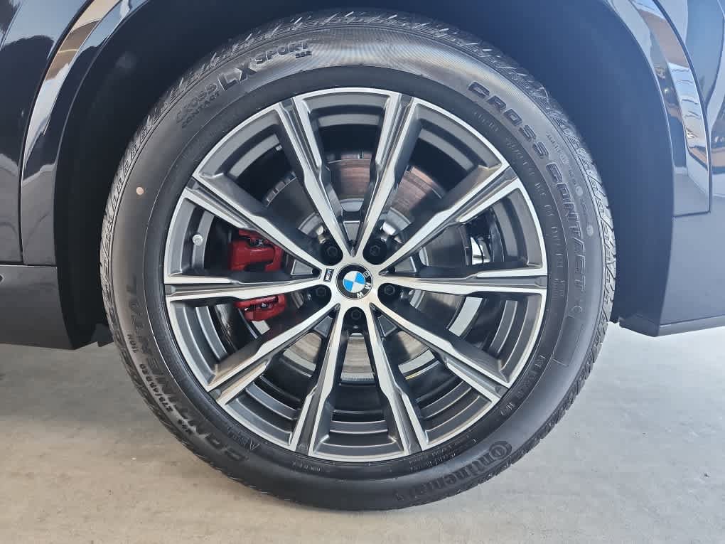New 2026 BMW X5 xDrive50e w/ Executive Package AWD/4WD image 10