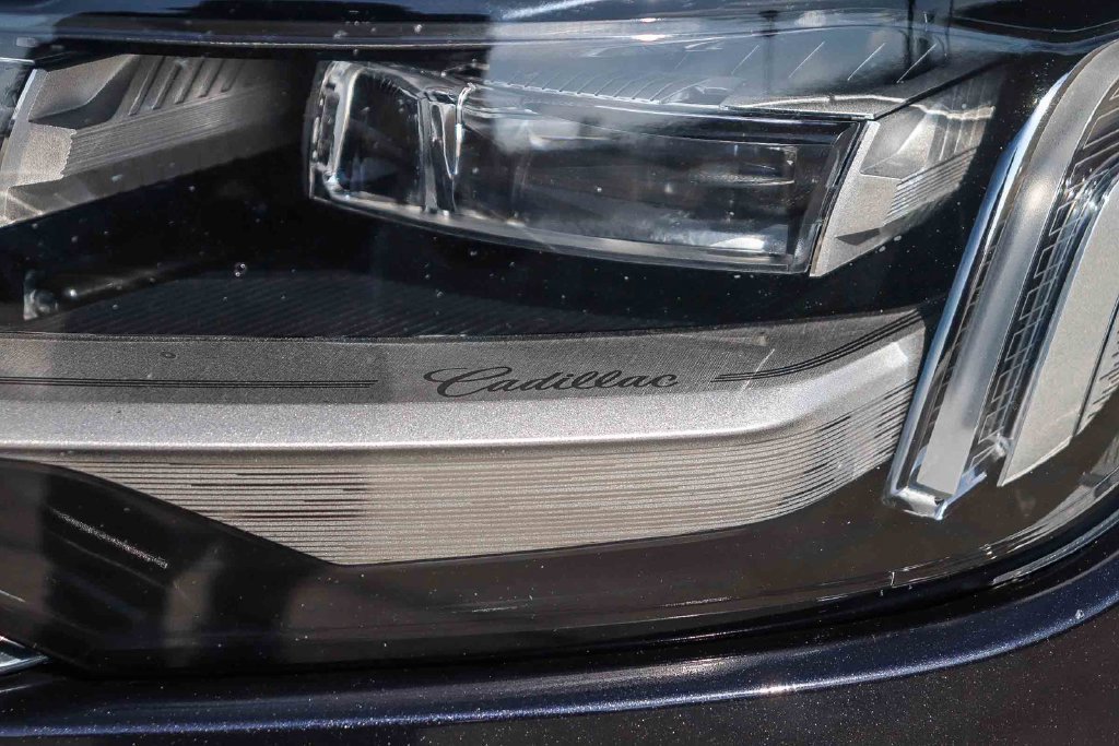 Used 2023 Cadillac Escalade Premium Luxury w/ Performance Package AWD/4WD image 10