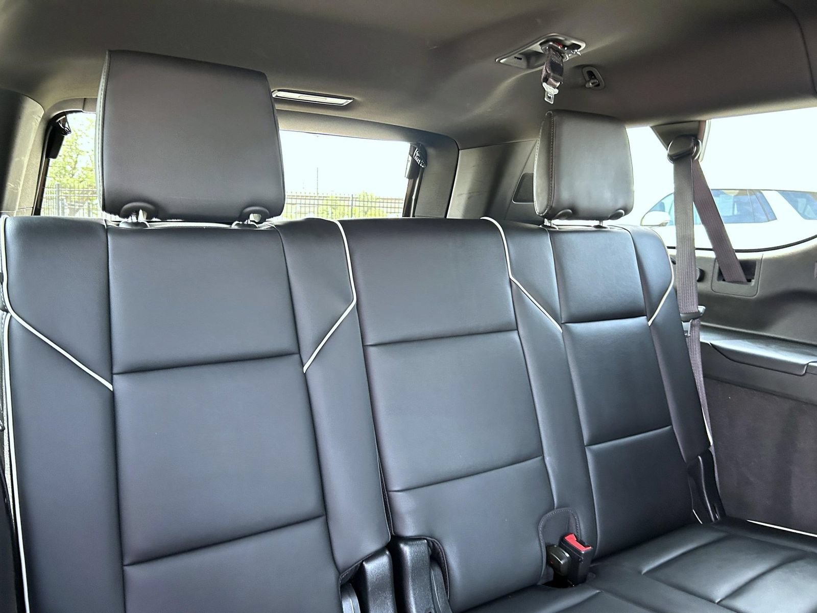 Used 2023 Cadillac Escalade ESV Premium Luxury AWD/4WD image 21