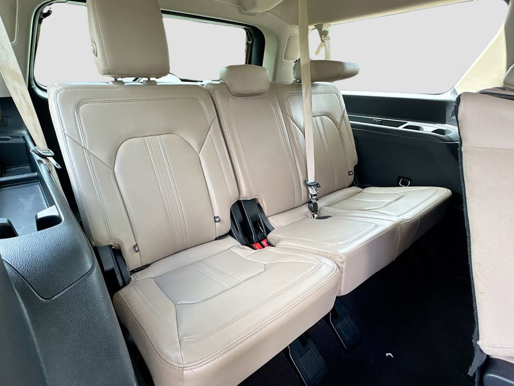 Used 2022 Ford Expedition Max Limited AWD/4WD image 30