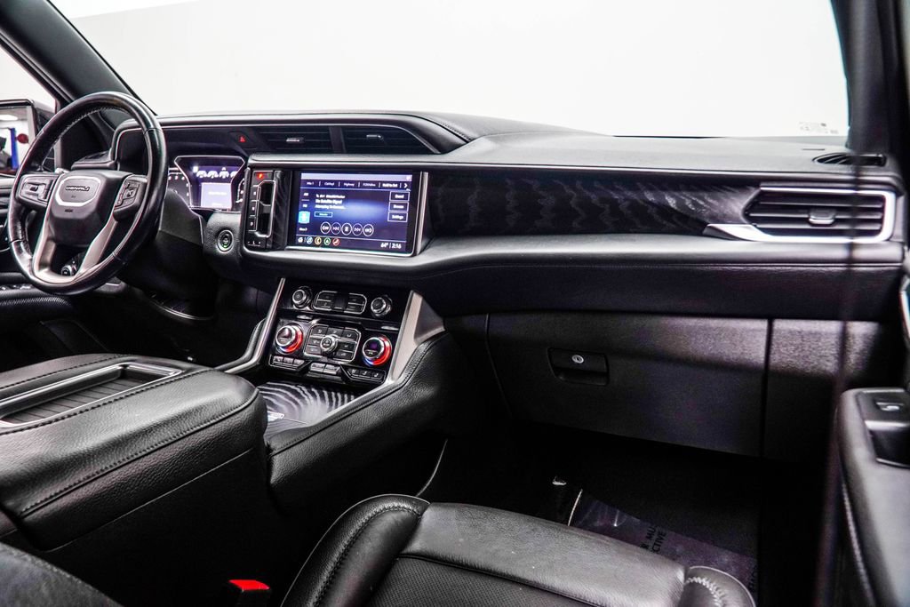 Used 2021 GMC Yukon Denali w/ Denali Premium Package AWD/4WD image 19