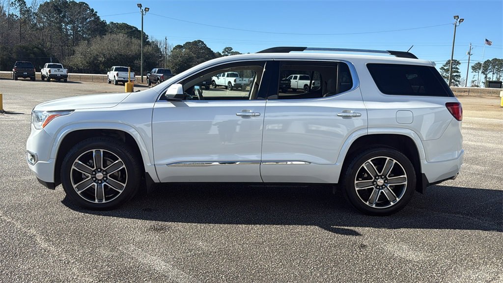 Used 2017 GMC Acadia Denali w/ Technology Package image 5