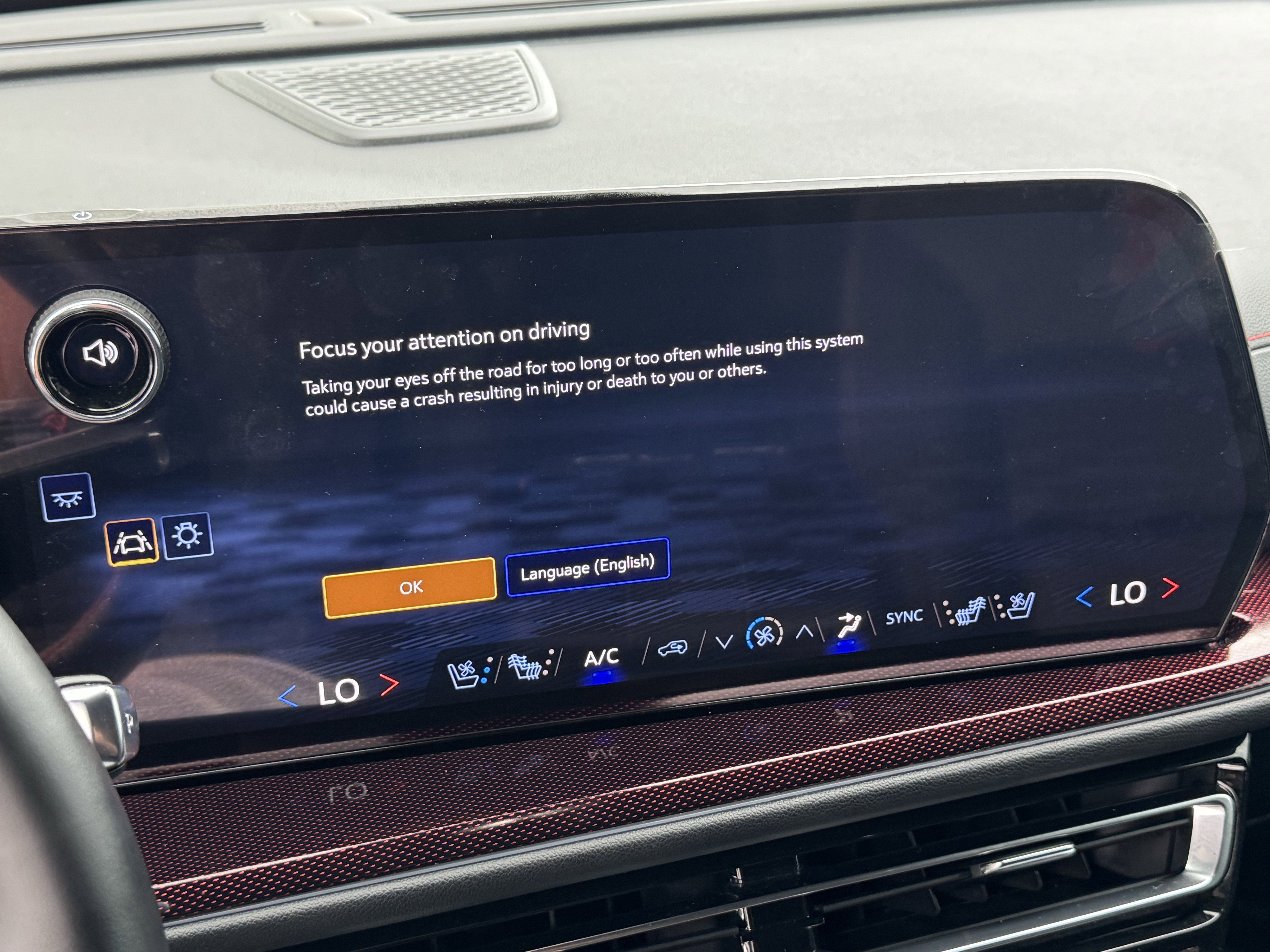 Used 2024 Chevrolet Traverse RS AWD/4WD image 18