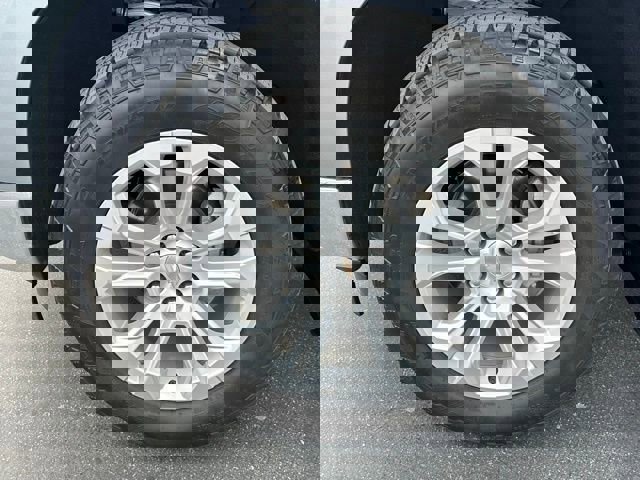 Used 2023 Chevrolet Silverado 1500 LTZ image 32