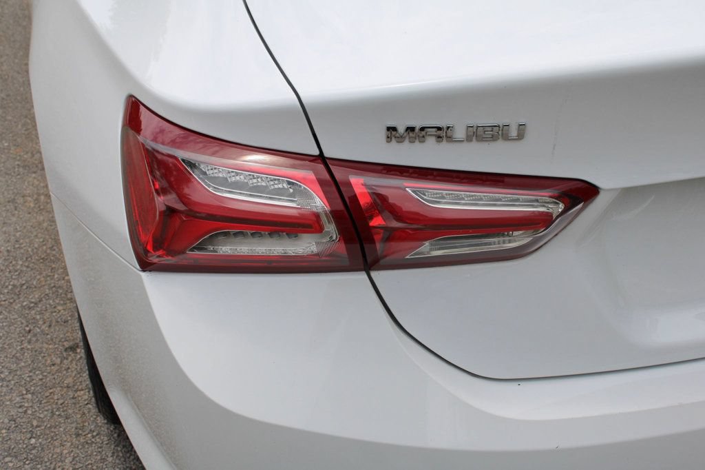 Used 2021 Chevrolet Malibu LT FWD image 10