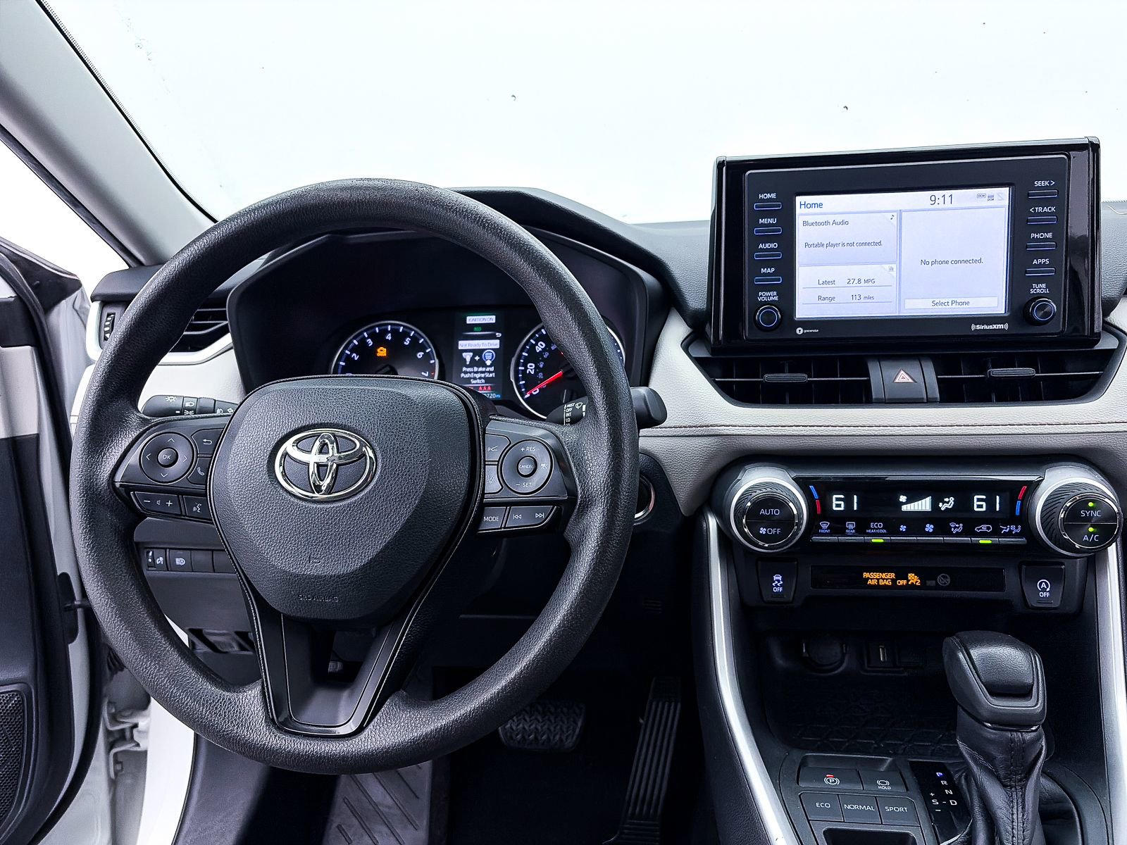 Used 2020 Toyota RAV4 XLE w/ Convenience Package image 3