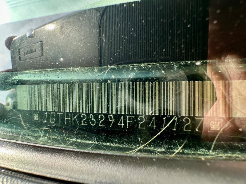 Used 2004 GMC Sierra 2500 SLT w/ Heavy-Duty Power Package AWD/4WD image 11