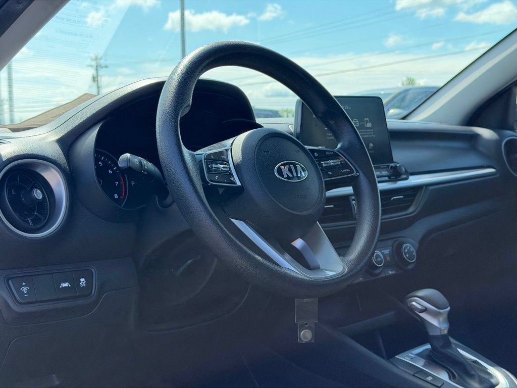 Used 2021 Kia Forte LXS FWD image 11