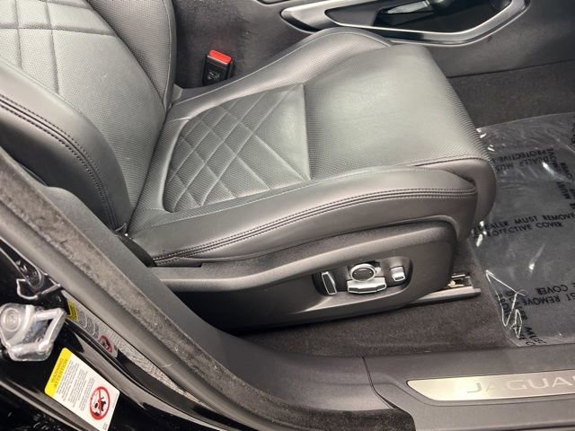 Used 2022 Jaguar F-PACE S image 21