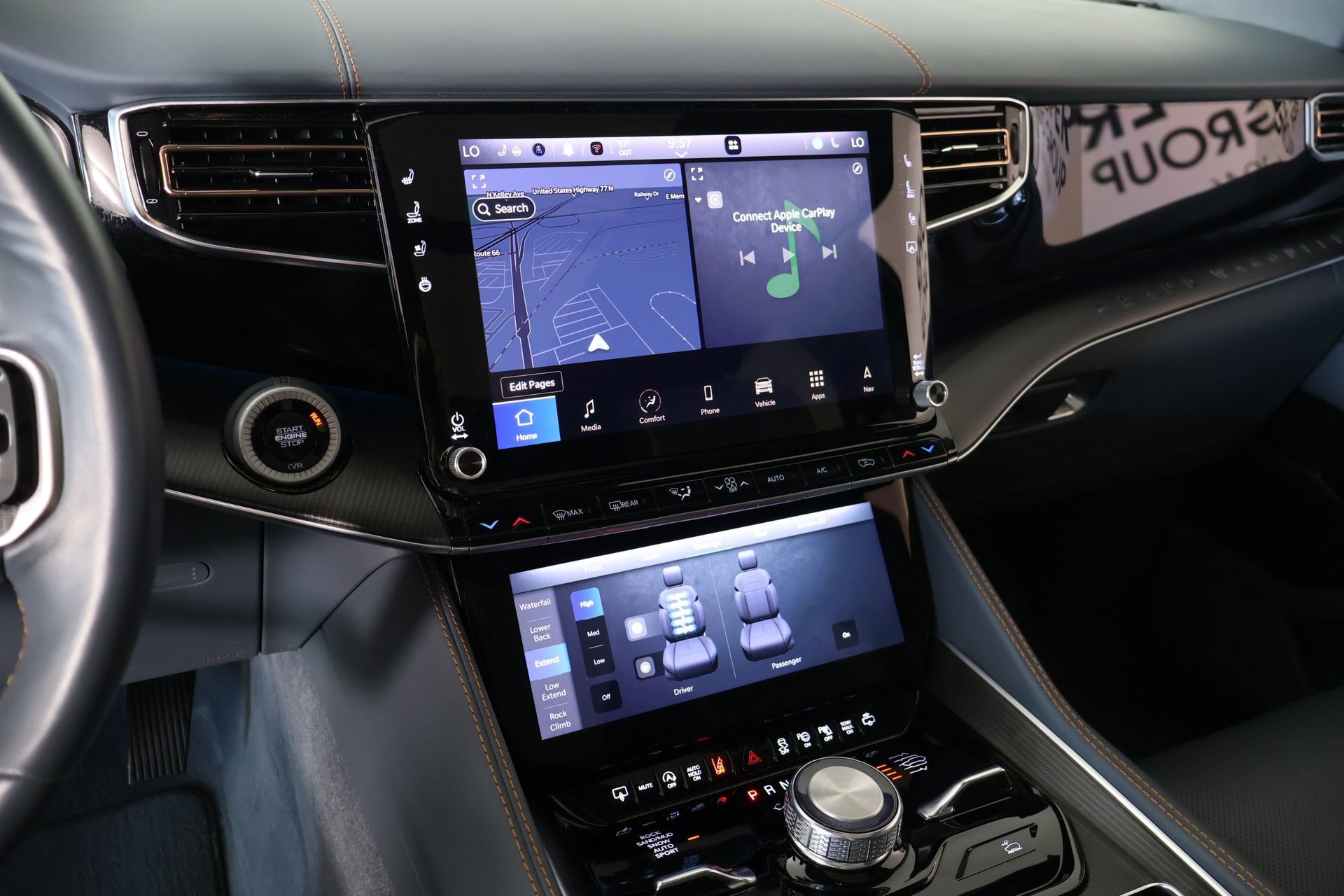 Used 2024 Jeep Grand Wagoneer L Series III w/ Rear Seat Video Group 1 image 5