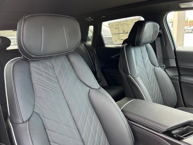 New 2026 Cadillac Lyriq V w/ Exterior Carbon Fiber Package image 26