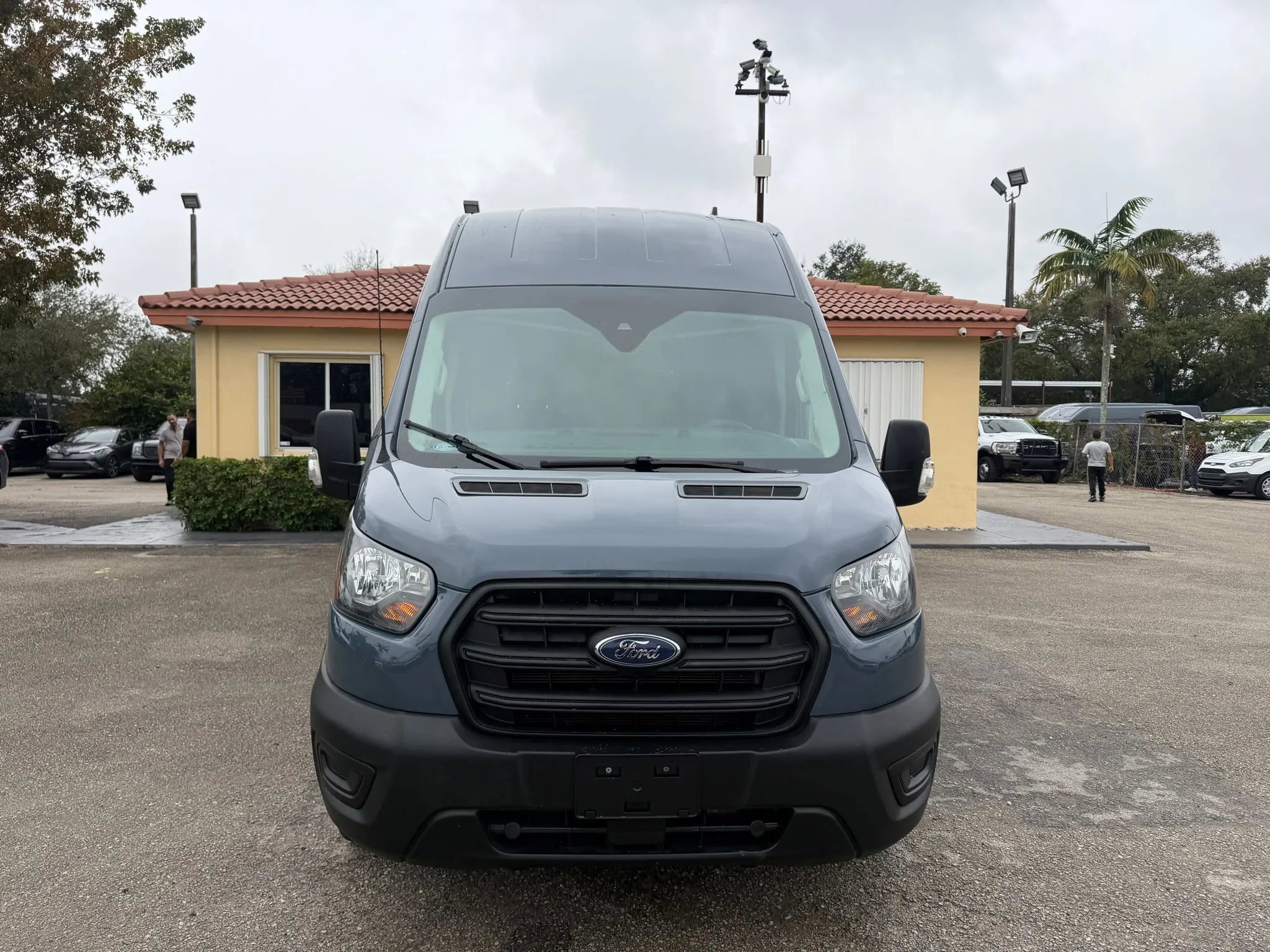 Used 2020 Ford Transit 250 148 High Roof Extended image 10