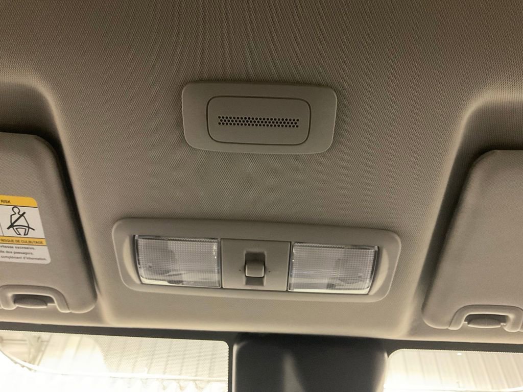 Used 2024 Nissan Frontier SV image 29