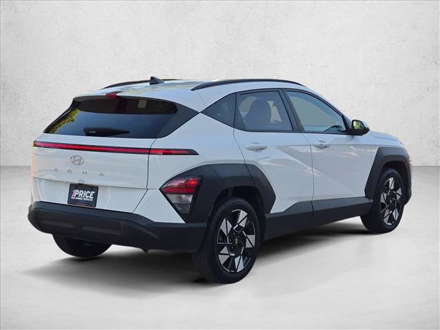 Used 2024 Hyundai Kona SEL FWD image 5
