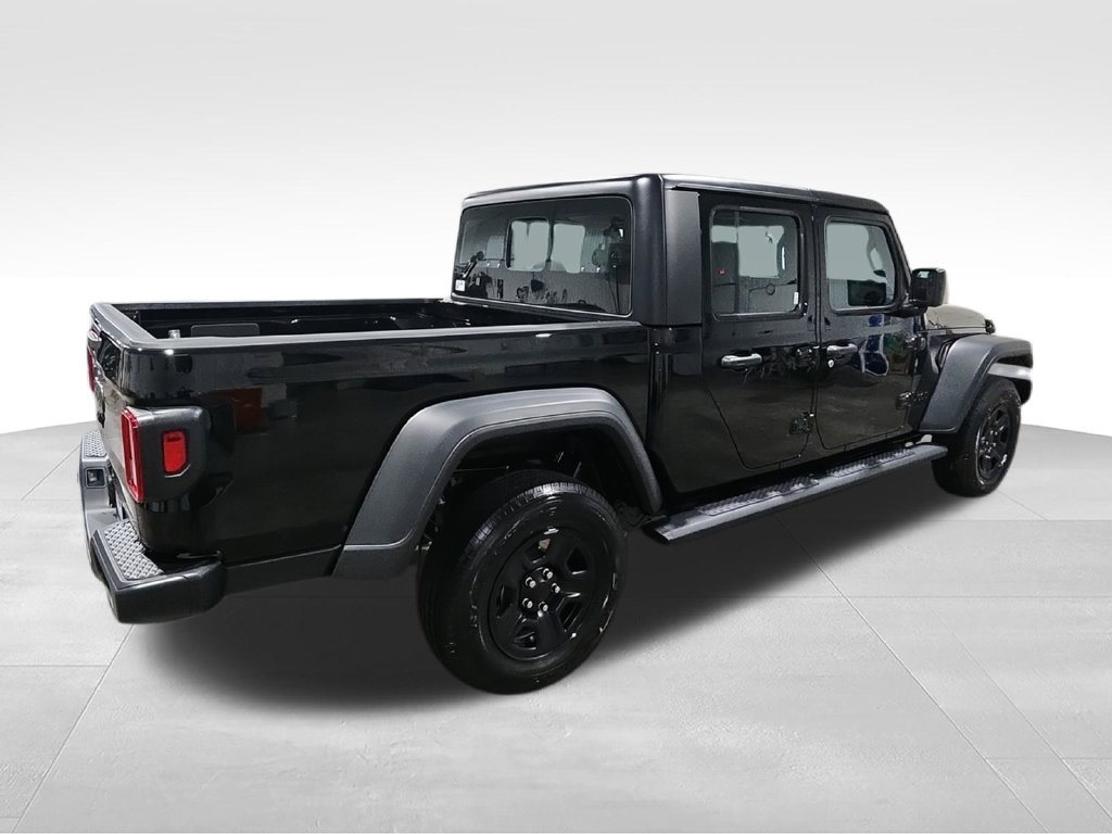 New 2026 Jeep Gladiator Sport AWD/4WD image 8