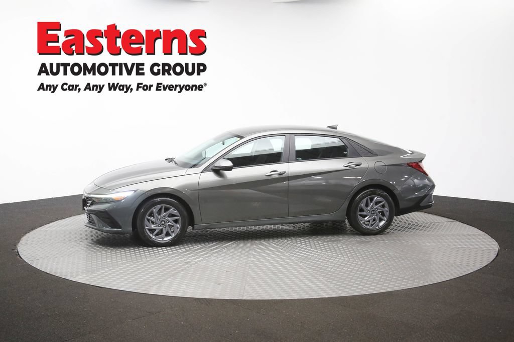 Used 2024 Hyundai Elantra SEL FWD image 57