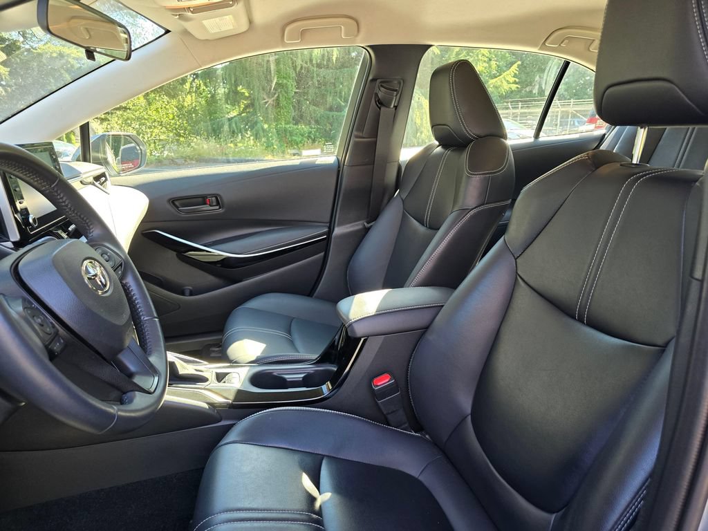 Used 2022 Toyota Corolla LE w/ Premium Interior Package FWD image 12