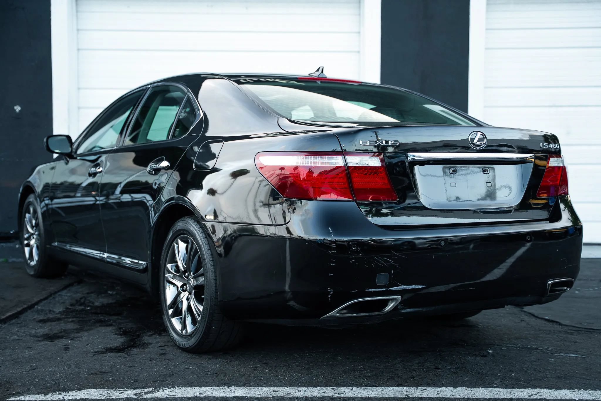Used 2008 Lexus LS 460 RWD image 4