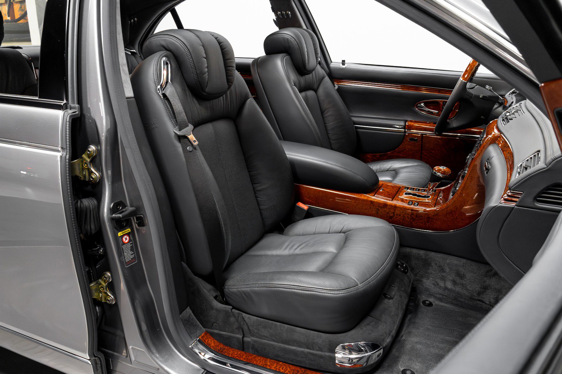 Used 2004 Maybach 57 image 19