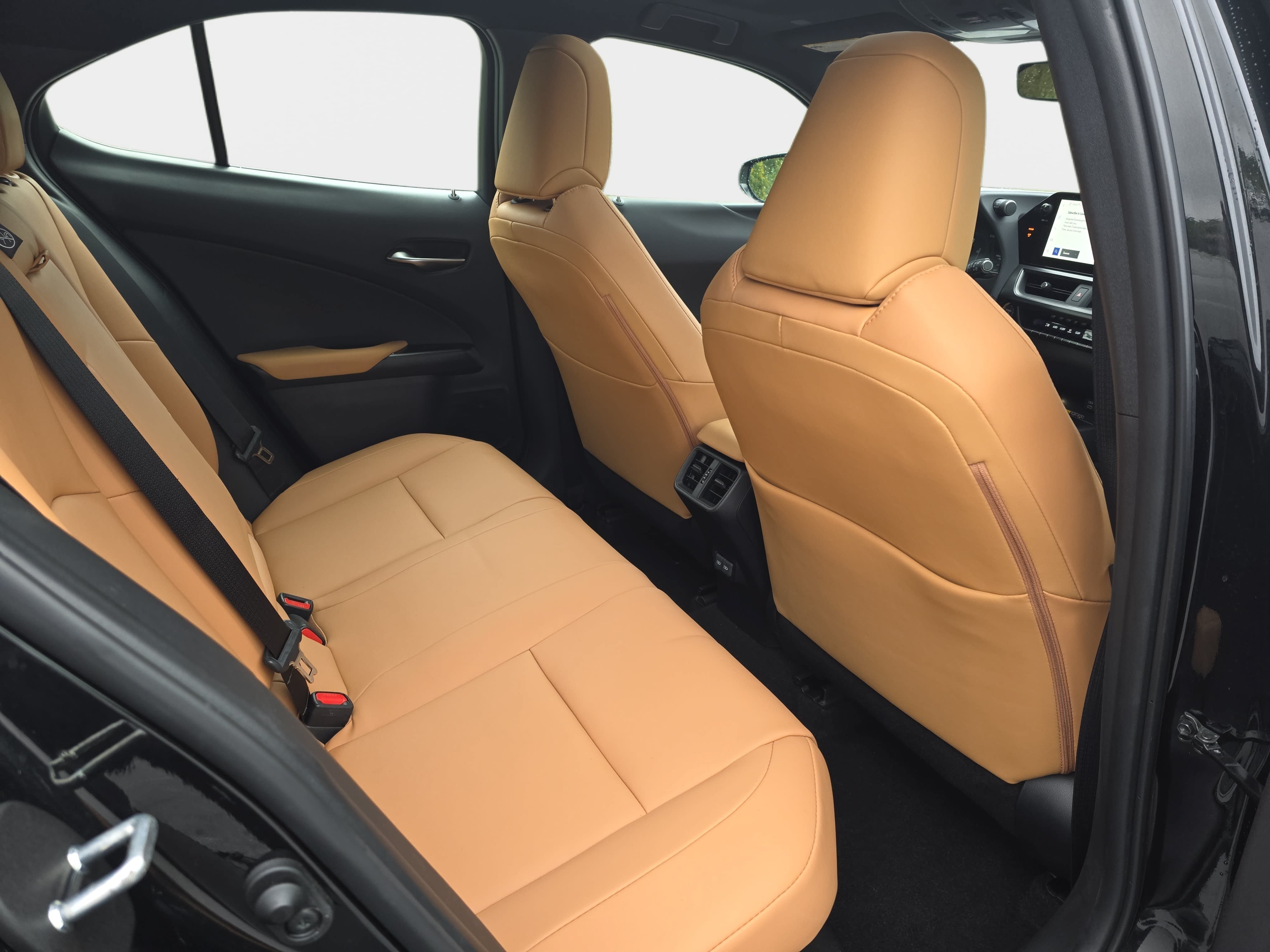 Used 2025 Lexus UX 300h AWD w/ Accessory Package (Z2) image 11