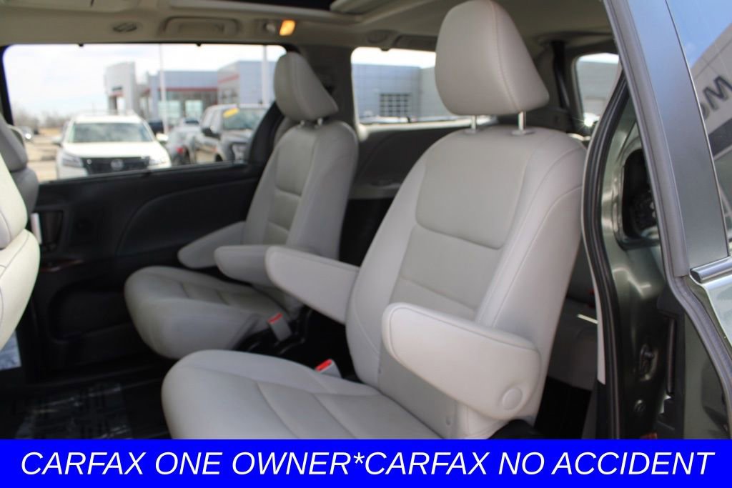 Used 2020 Toyota Sienna Limited Premium image 26