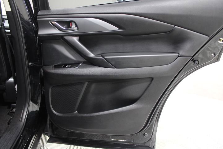 Used 2023 MAZDA CX-9 Touring image 28