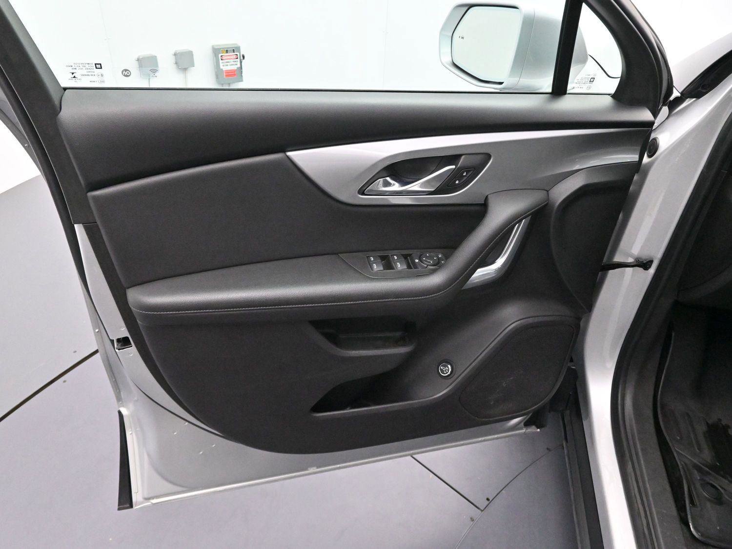 Used 2020 Chevrolet Blazer LT image 9