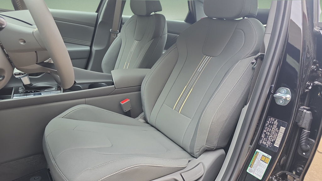New 2026 Hyundai Elantra SEL Sport Premium w/ Cargo Package FWD image 8