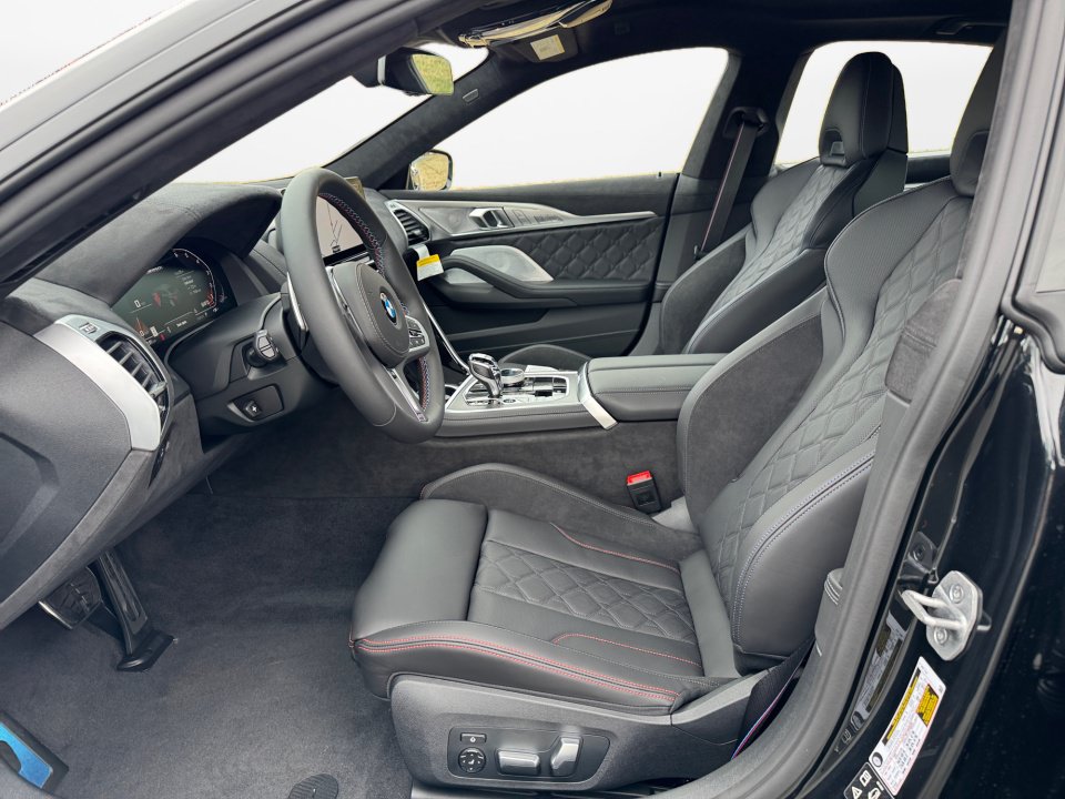 Used 2026 BMW M850i xDrive AWD/4WD image 9