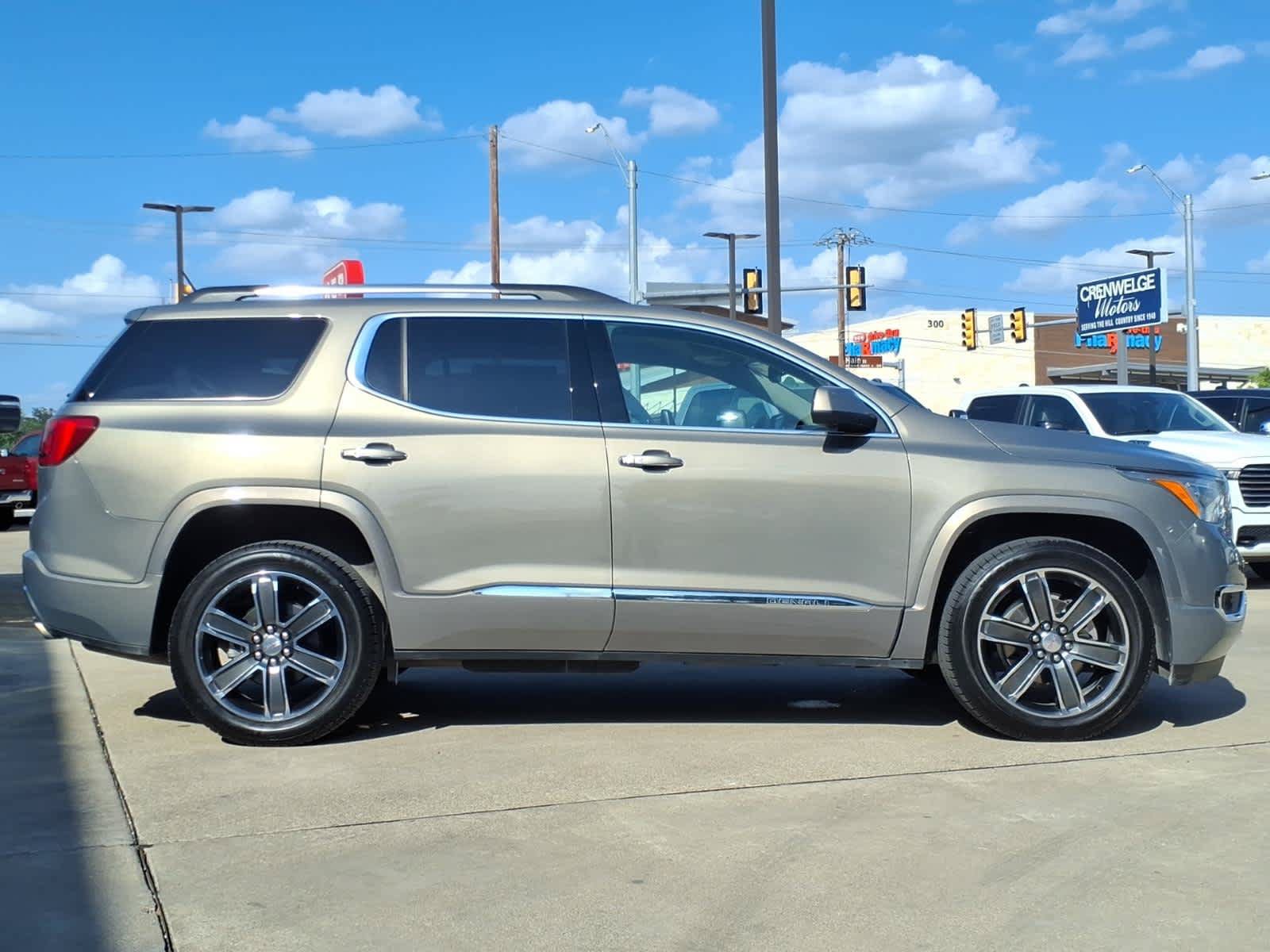 Certified 2019 GMC Acadia Denali w/ Technology Package FWD image 33