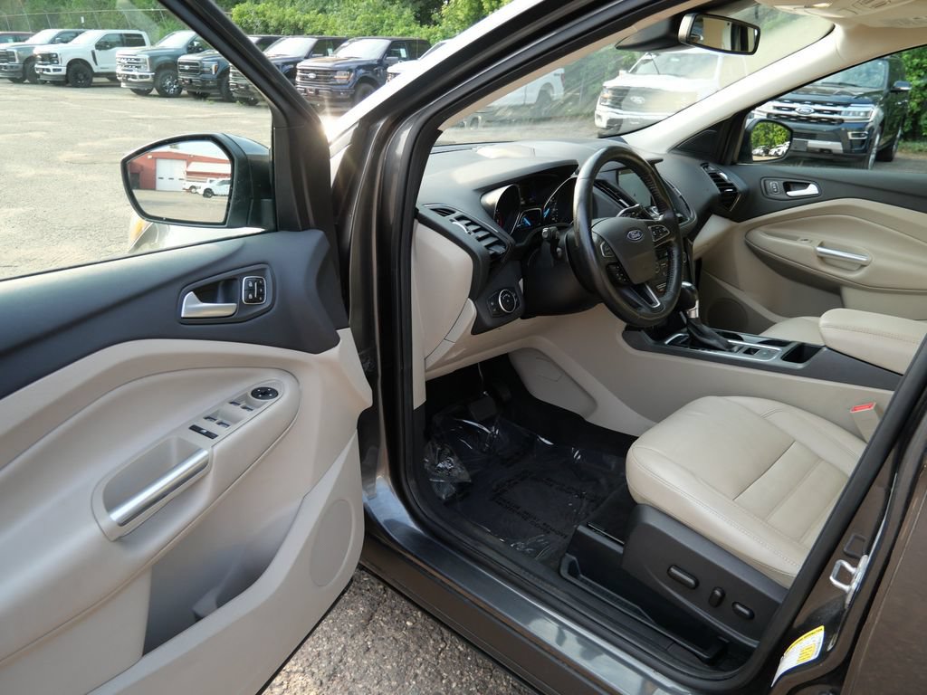Certified 2017 Ford Escape Titanium w/ Equipment Group 301A AWD/4WD image 18