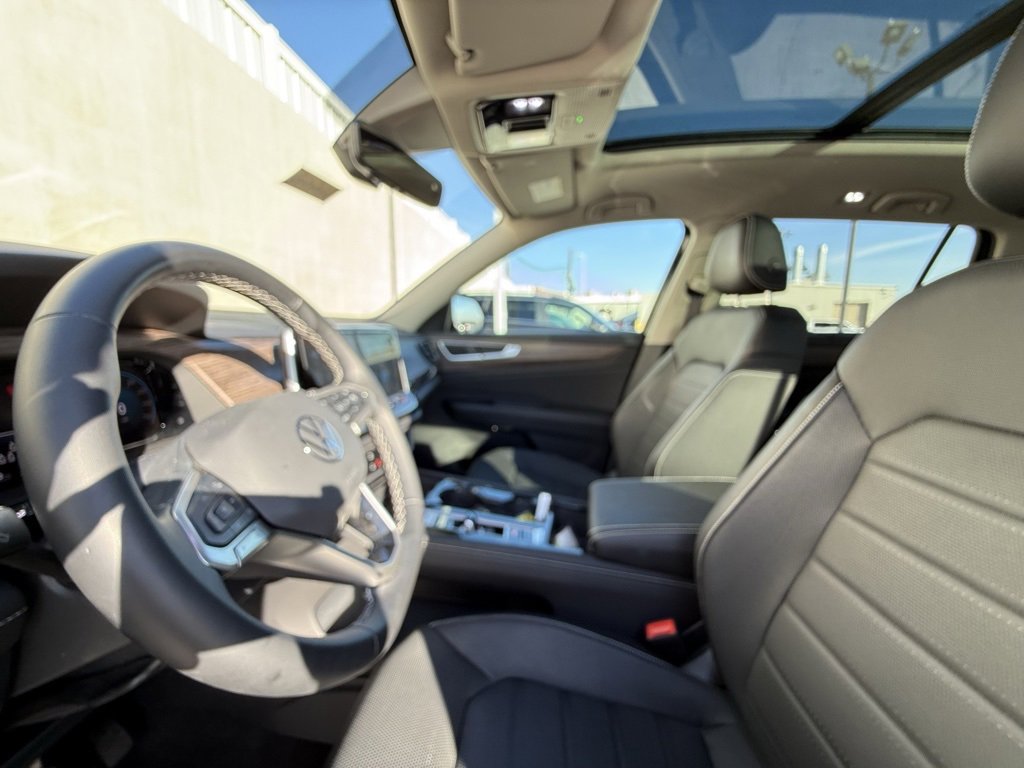 Used 2025 Volkswagen Atlas SEL image 5
