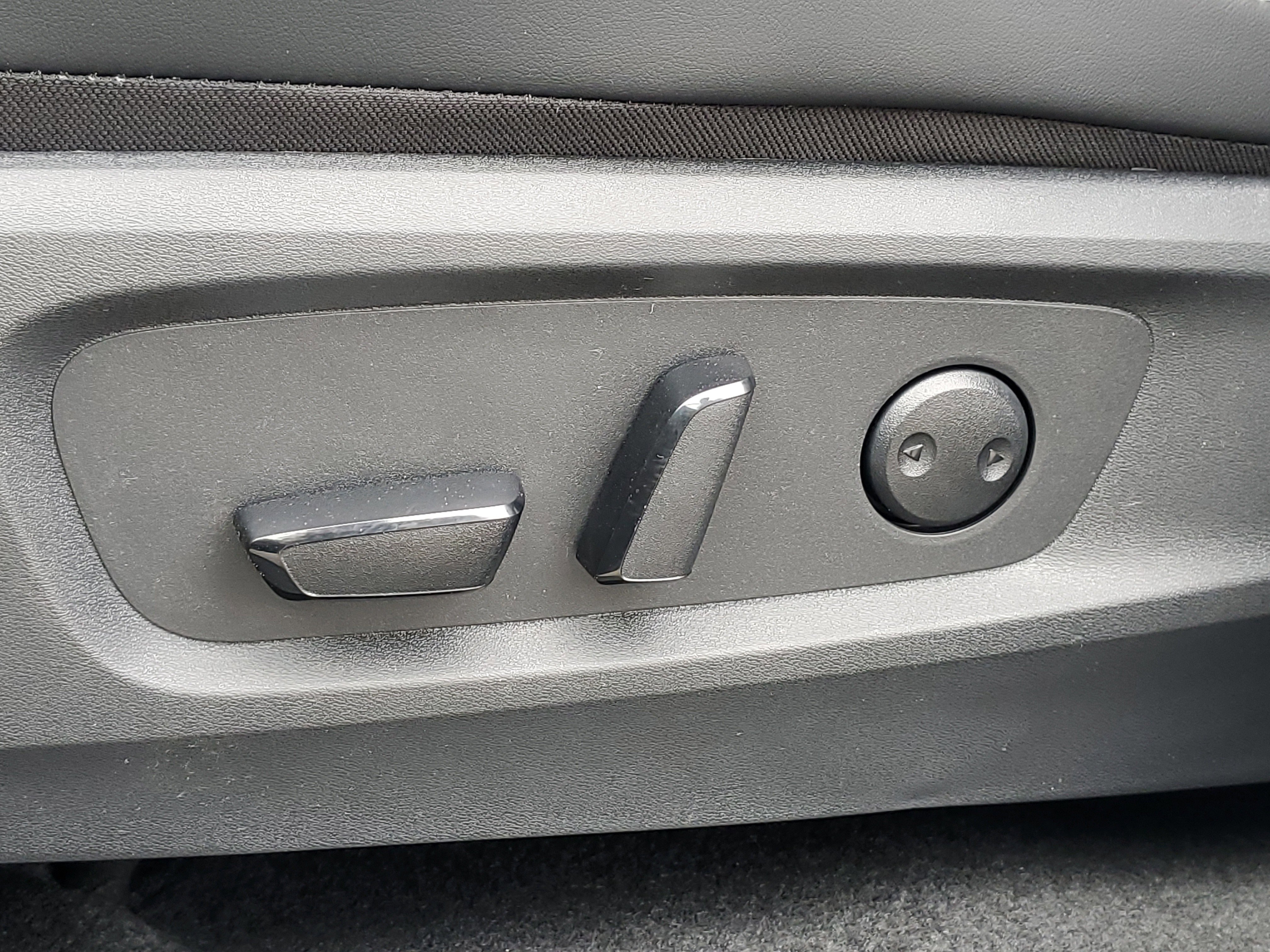 New 2026 Nissan Pathfinder SL w/ SL Premium Package image 6