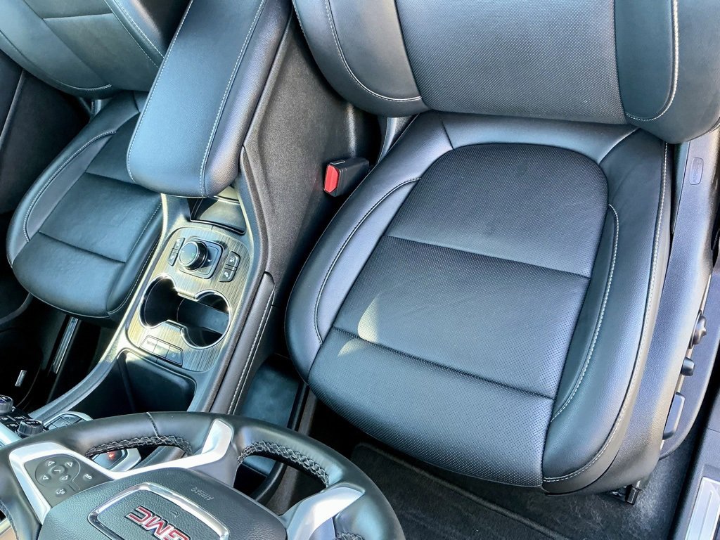 Used 2023 GMC Acadia SLT w/ Technology Package image 39