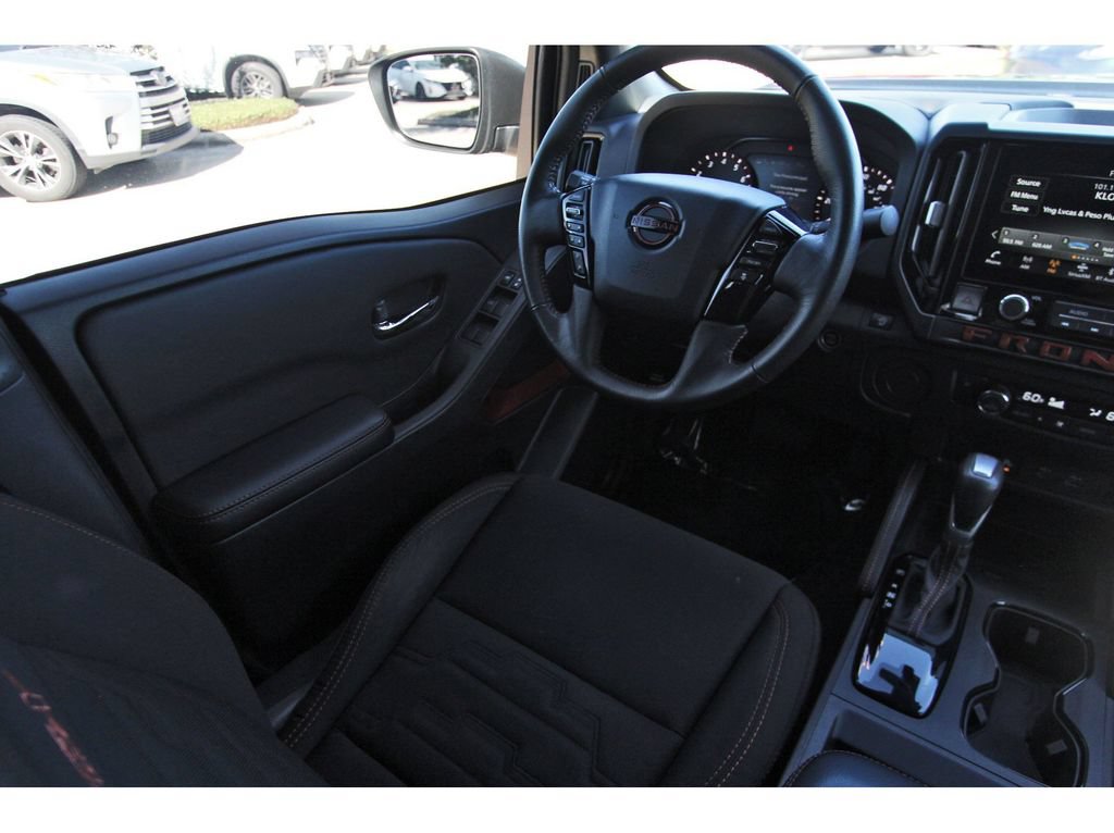 Used 2025 Nissan Frontier Pro-X RWD image 8