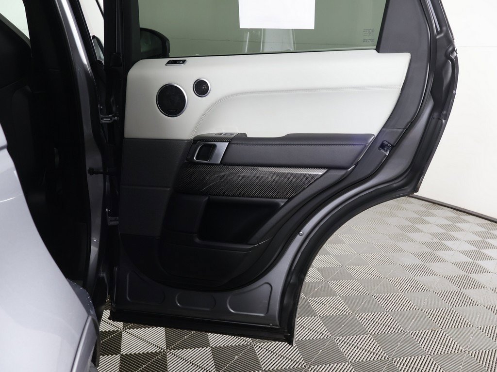Used 2022 Land Rover Range Rover Sport SVR image 30