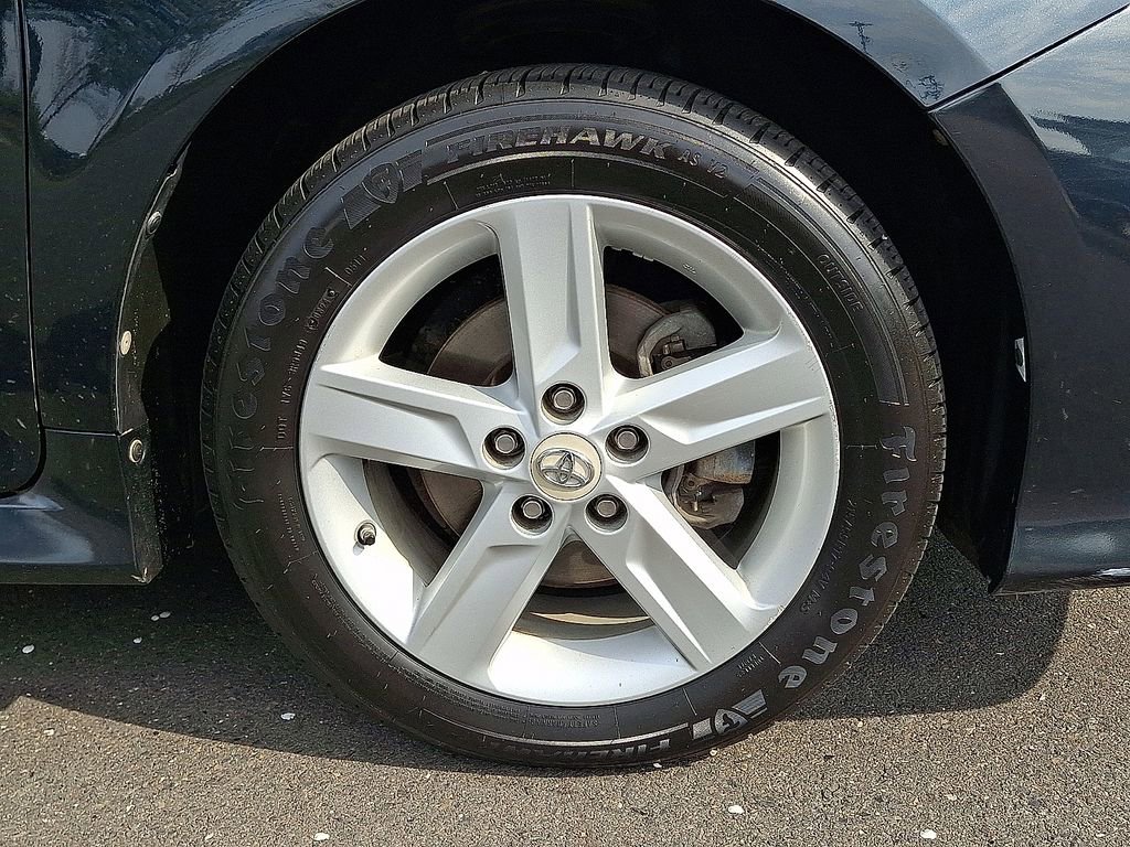 Used 2012 Toyota Camry SE image 25