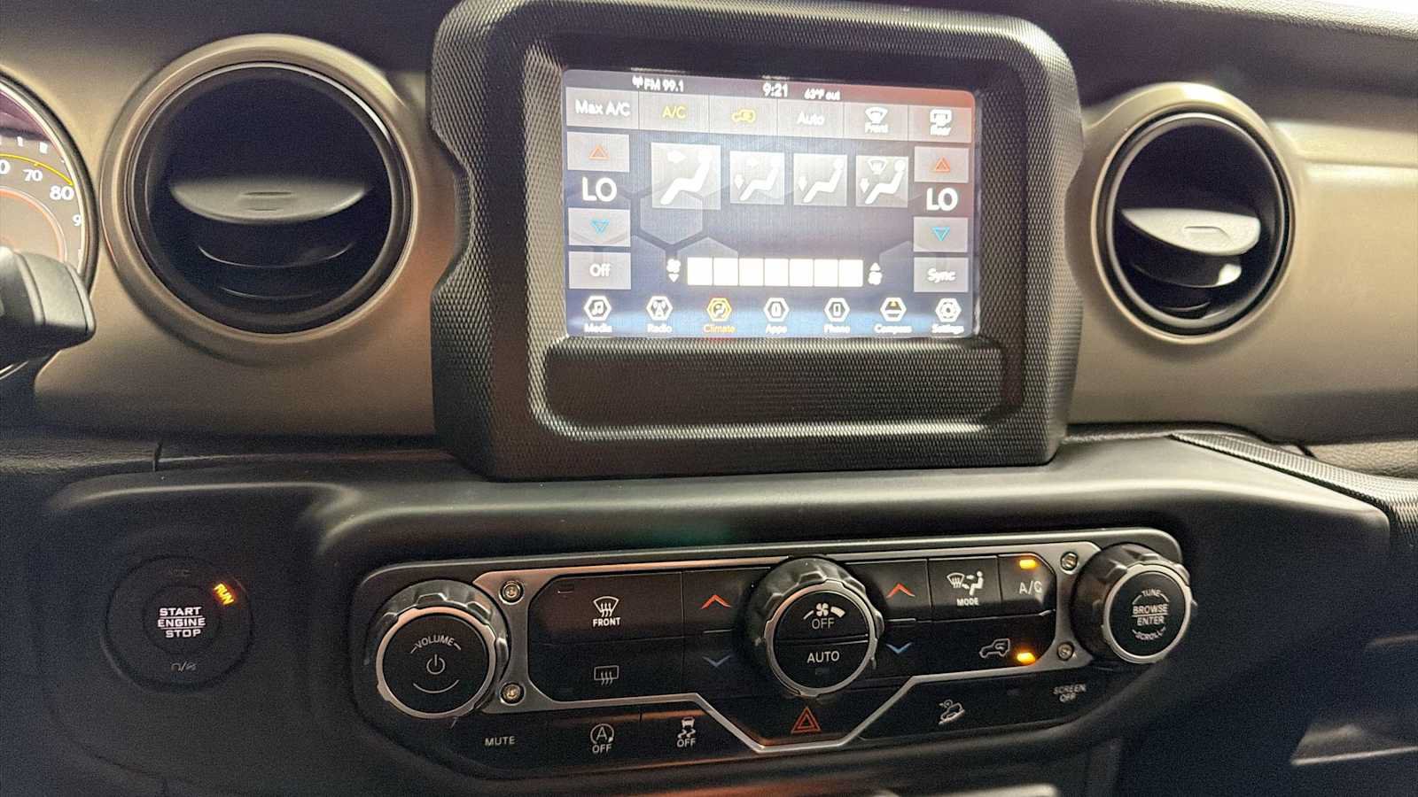 Used 2018 Jeep Wrangler Sport AWD/4WD image 20