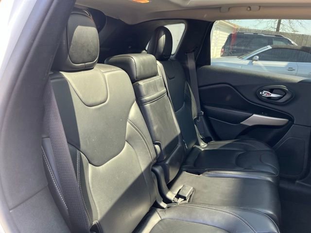 Used 2018 Jeep Cherokee Limited image 25