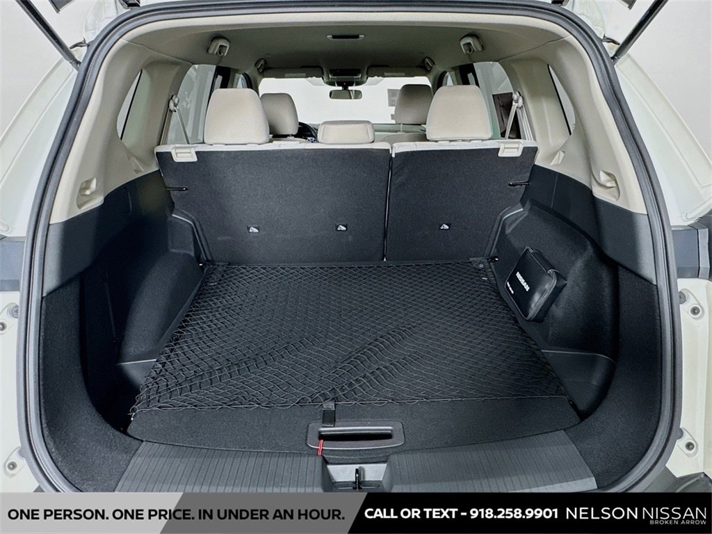 Certified 2023 Nissan Rogue SV image 24