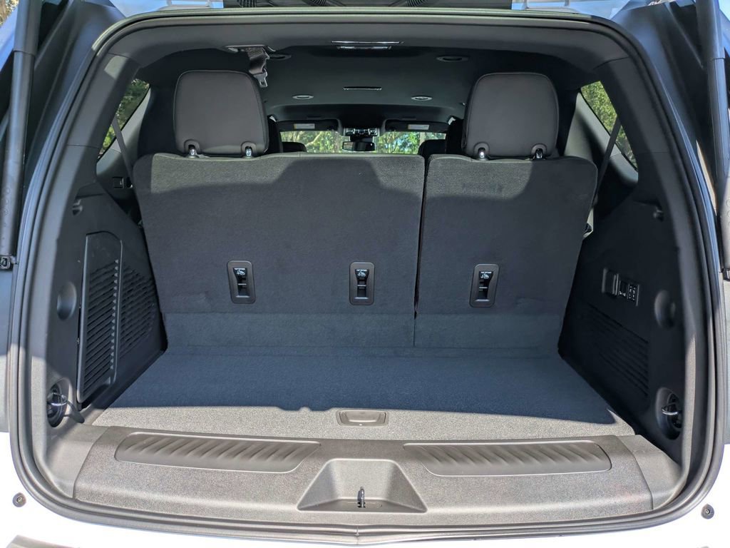 New 2026 GMC Yukon Elevation AWD/4WD image 13