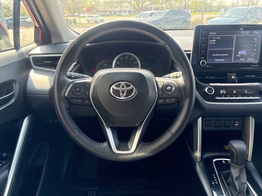 Used 2022 Toyota Corolla Cross LE FWD image 22