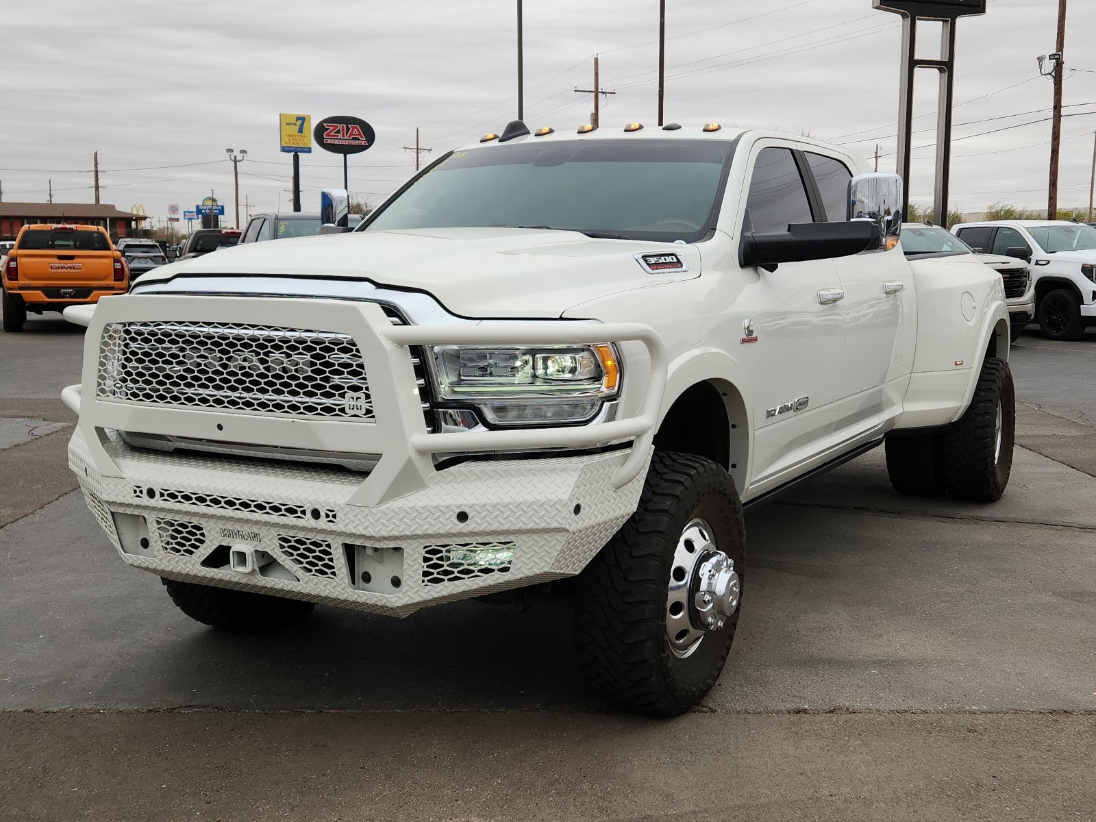 Used 2022 RAM 3500 Limited image 1