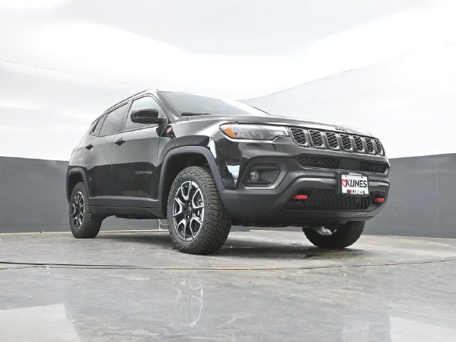 New 2026 Jeep Compass Trailhawk AWD/4WD image 41